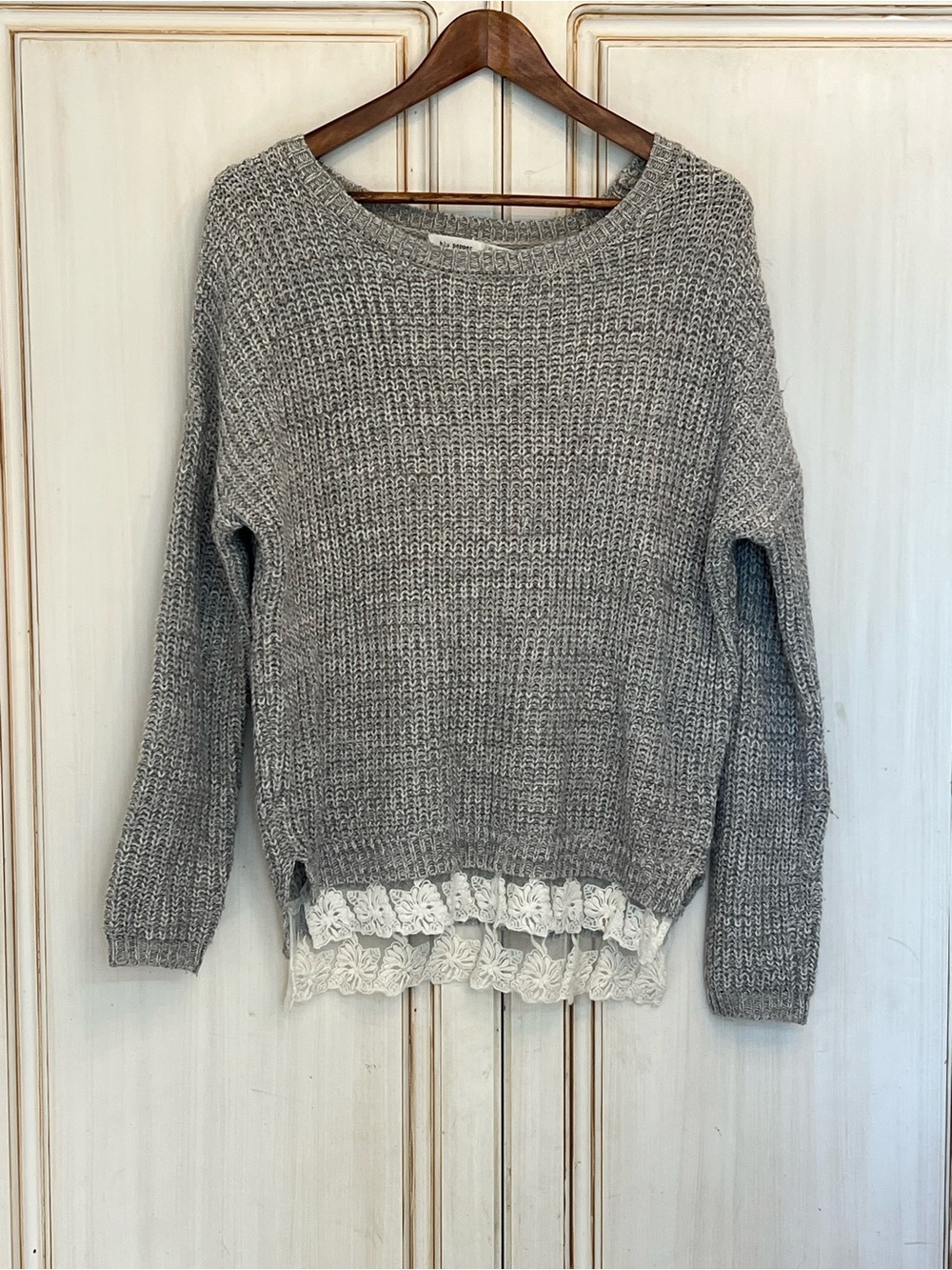 Blu Pepper Womens Knit Lace Hem Layered Pullover Sweater Neutral Gray Medium